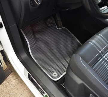 Ворсовые коврики на Volkswagen Tiguan I 2006 - 2017 в Чебоксарах Ворсовые коврики на Volkswagen Tiguan I 2006 - 2017 в Чебоксарах