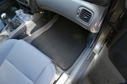 Ворсовые коврики на Nissan Almera II (N16) 2000&nbsp;-&nbsp;2006 в Чебоксарах