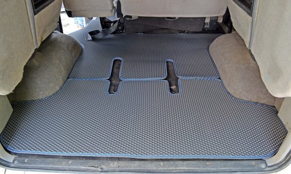 Ворсовые коврики на Mitsubishi Delica 4 1994&nbsp;-&nbsp;2007 в Чебоксарах