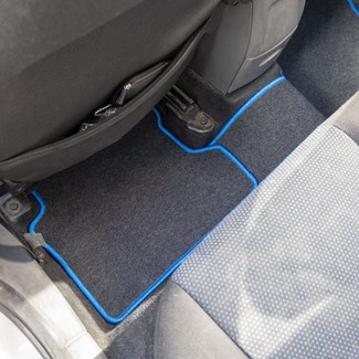 Ворсовые коврики на Ford Focus II 2005 - 2011 в Чебоксарах Ворсовые коврики на Ford Focus II 2005 - 2011 в Чебоксарах