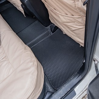 Ворсовые коврики на Toyota Prius (30) 2009 - 2016 в Чебоксарах Ворсовые коврики на Toyota Prius (30) 2009 - 2016 в Чебоксарах