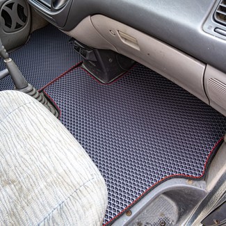 Ворсовые коврики на Mitsubishi Space Gear 1994&nbsp;-&nbsp;2007 в Чебоксарах