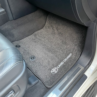 Ворсовые коврики на Toyota Land Cruiser 200 2007 - 2021 в Чебоксарах Ворсовые коврики на Toyota Land Cruiser 200 2007 - 2021 в Чебоксарах