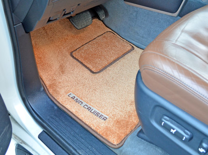 Ворсовые коврики на Toyota Land Cruiser 200 2007 - 2021 в Чебоксарах Ворсовые коврики на Toyota Land Cruiser 200 2007 - 2021 в Чебоксарах