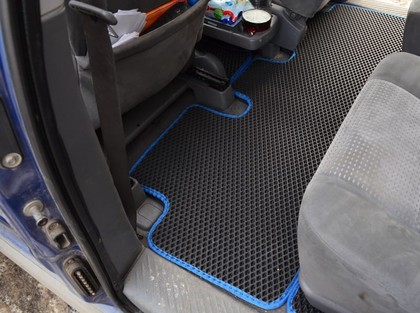 Коврики на Mazda MPV II 1999 - 2006 в Чебоксарах Коврики на Mazda MPV II 1999 - 2006 в Чебоксарах