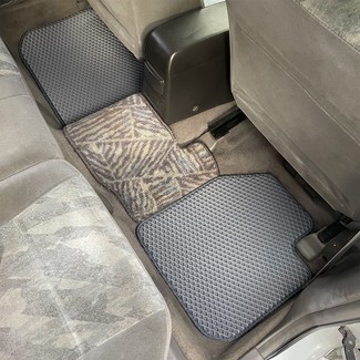 Ворсовые коврики на Nissan Avenir (W11) 1998 - 2005 в Чебоксарах Ворсовые коврики на Nissan Avenir (W11) 1998 - 2005 в Чебоксарах