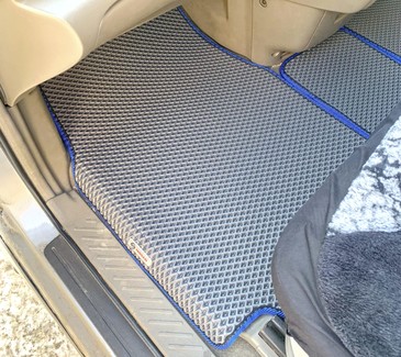 Коврики на Nissan R'nessa 1997&nbsp;-&nbsp;2001 в Чебоксарах