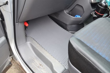 Ворсовые коврики на Toyota Noah (R70) 2007 - 2013 в Чебоксарах Ворсовые коврики на Toyota Noah (R70) 2007 - 2013 в Чебоксарах