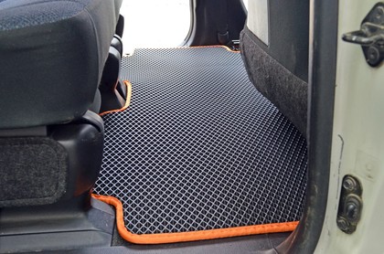 Коврики на Toyota Sienta II 2015 - 2022 в Чебоксарах Коврики на Toyota Sienta II 2015 - 2022 в Чебоксарах