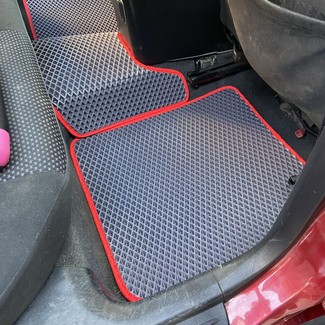 Ворсовые коврики на Mitsubishi Lancer IX 2000 - 2010 в Чебоксарах Ворсовые коврики на Mitsubishi Lancer IX 2000 - 2010 в Чебоксарах