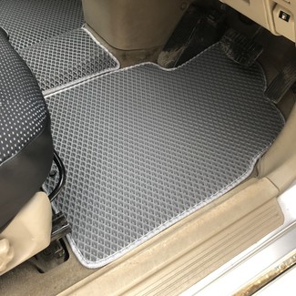 Ворсовые коврики на Mitsubishi Mirage Dingo 1998 - 2003 в Чебоксарах Ворсовые коврики на Mitsubishi Mirage Dingo 1998 - 2003 в Чебоксарах