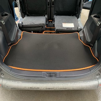 Коврики на Toyota Sienta II 2015 - 2022 в Чебоксарах Коврики на Toyota Sienta II 2015 - 2022 в Чебоксарах