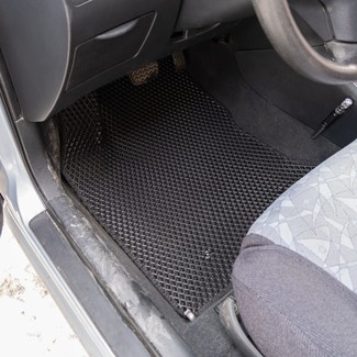 Ворсовые коврики на Toyota Corolla (E12) 2000 - 2007 в Чебоксарах Ворсовые коврики на Toyota Corolla (E12) 2000 - 2007 в Чебоксарах