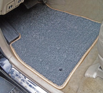 Ворсовые коврики на Lexus LX 470 1997 - 2007 в Чебоксарах Ворсовые коврики на Lexus LX 470 1997 - 2007 в Чебоксарах