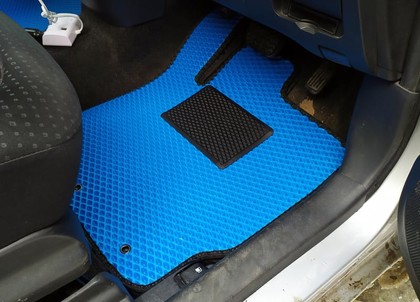 Ворсовые коврики на Toyota Ractis I 2005 - 2010 в Чебоксарах Ворсовые коврики на Toyota Ractis I 2005 - 2010 в Чебоксарах