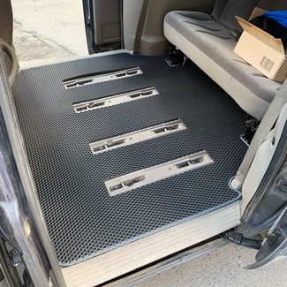 Ворсовые коврики на Chrysler Voyager (RG) 2000 - 2008 в Чебоксарах Ворсовые коврики на Chrysler Voyager (RG) 2000 - 2008 в Чебоксарах