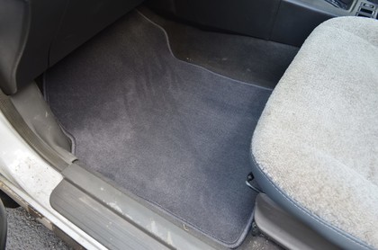 Ворсовые коврики на Nissan Avenir (W11) 1998 - 2005 в Чебоксарах Ворсовые коврики на Nissan Avenir (W11) 1998 - 2005 в Чебоксарах