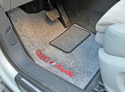 Ворсовые коврики на Audi Q3 (8U) 2011 - 2019 в Чебоксарах Ворсовые коврики на Audi Q3 (8U) 2011 - 2019 в Чебоксарах