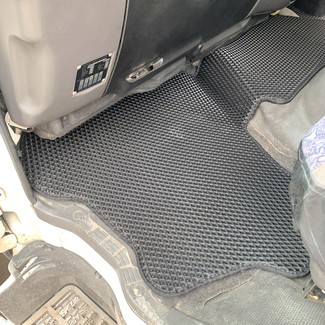 Ворсовые коврики на Isuzu Forward IV узкая кабина 1994&nbsp;-&nbsp;2009 в Чебоксарах